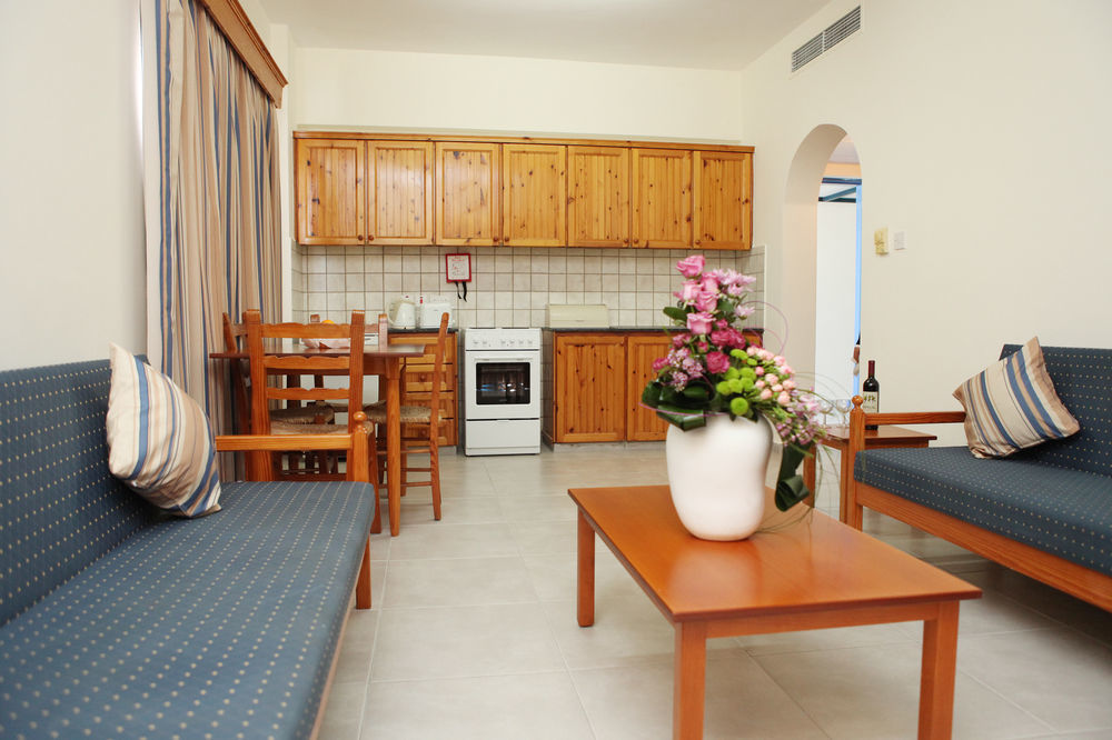Kefalos - Damon Hotel Apartments パ フォス エクステリア 写真